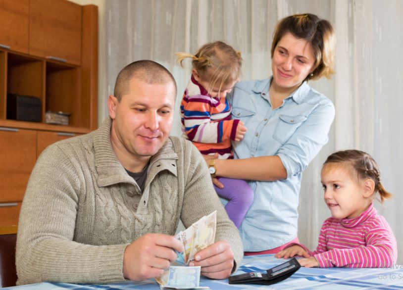 Mengatur Keuangan Rumah Tangga