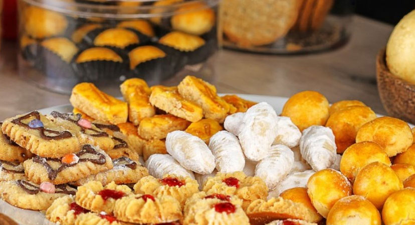 Membuat Aneka Kue Kering